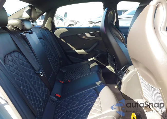 WAUC4AF42KA058669: 44414220