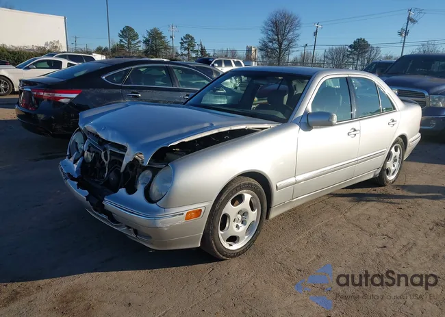 WDBJF70J1YB023094: 44414266