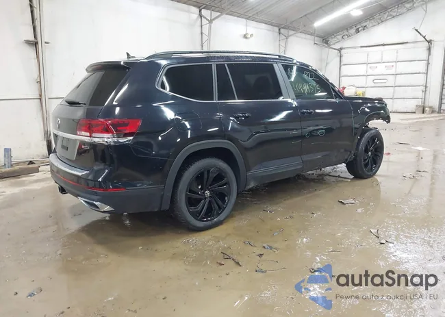 1V2HR2CA8NC557896: 44414375