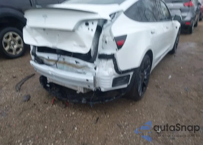 5YJ3E1EC9PF601667: 44413631