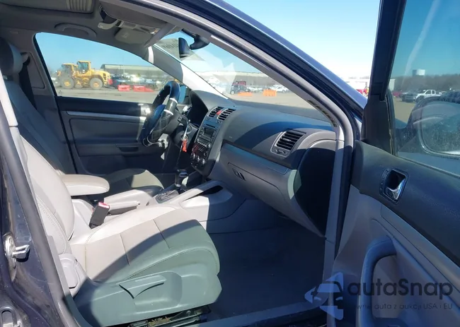 3VWSF71K15M621152: 44414969