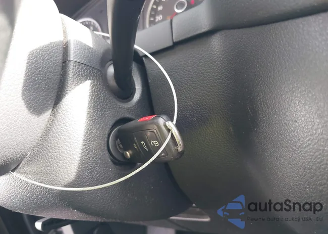 WVGAV7AX0CW558034: 44415009