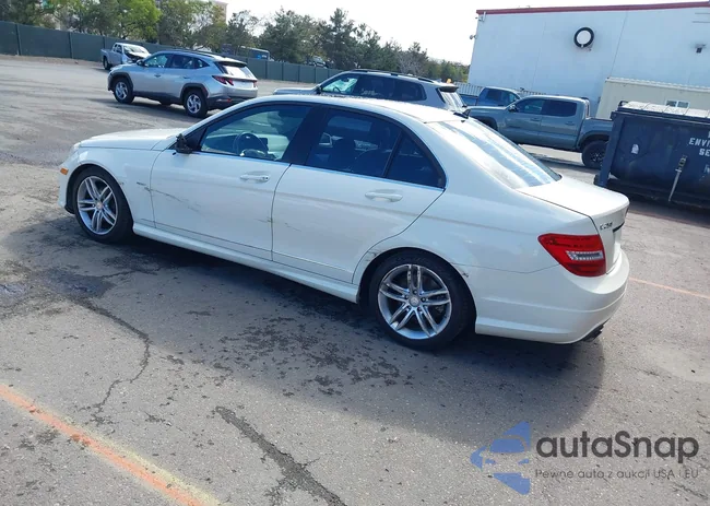 WDDGF4HB5CR222002: 44415032