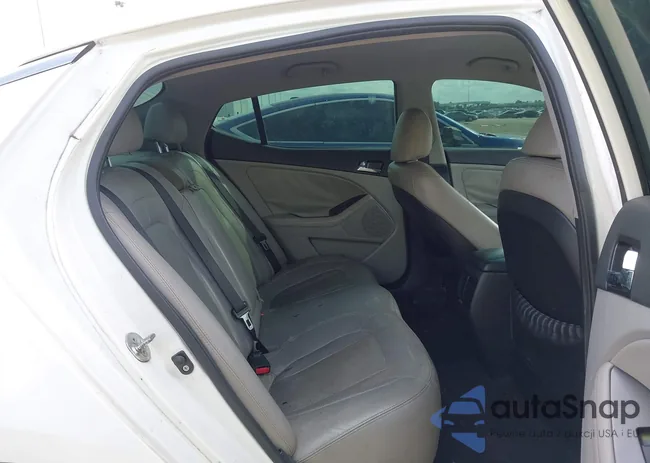 KNAGN4A70B5044716: 44415053