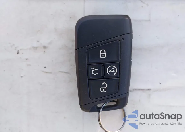 3VV4B7AX8PM056714: 44415057