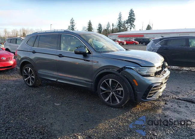 3VV4B7AX8PM056714: 44415057