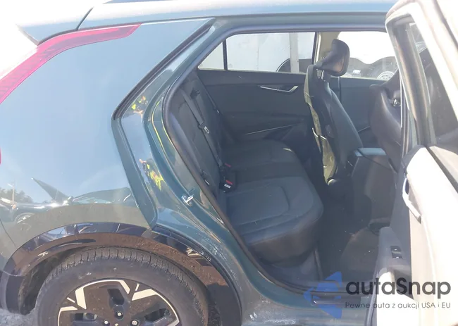 KNDCT3L17R5110022: 44415072