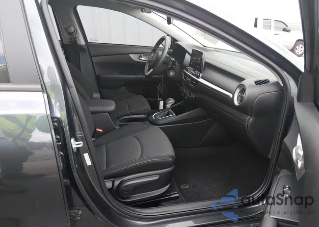 3KPF24AD6PE606384: 44415089