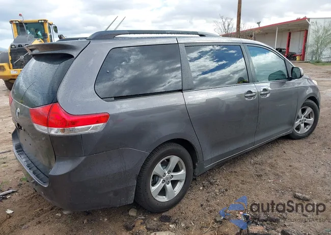 5TDKK3DC9DS333177: 44415131