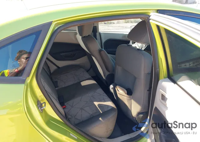 3FADP4BJ1CM185452: 44415256