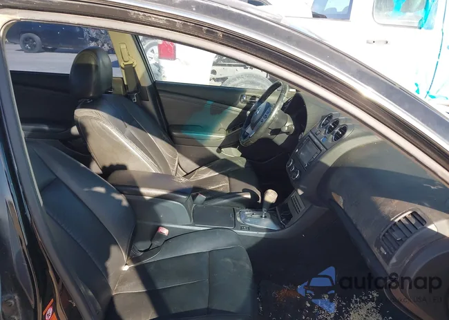 1N4AL21E19N518254: 44415270