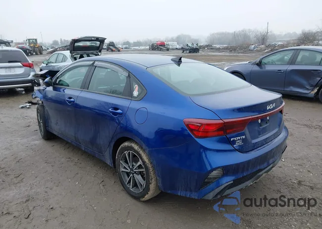 3KPF24AD3PE580195: 44415315