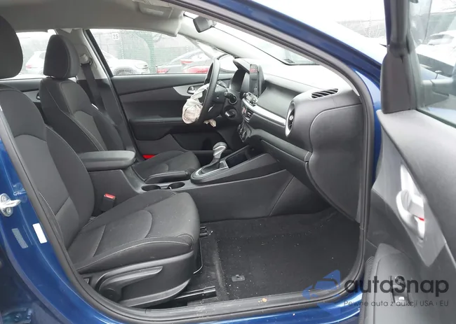 3KPF24AD3PE580195: 44415315