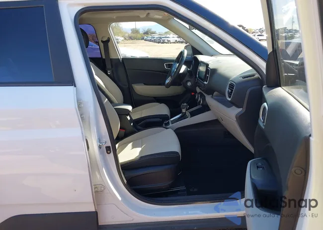 KMHRC8A38LU028871: 44415371