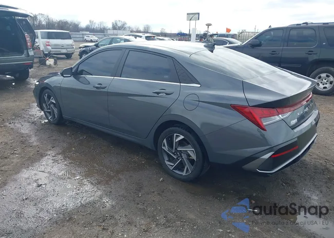 KMHLS4DGXRU787322: 44415385