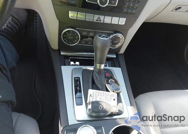 WDDGJ4HB3FG366999: 44414551