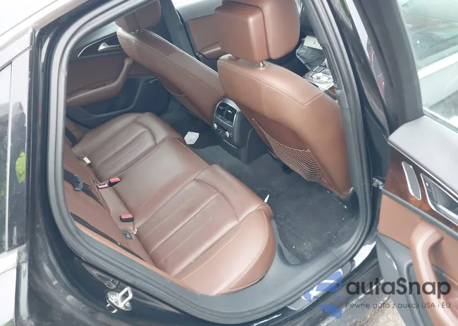 WAUG3AFC3JN002677: 44414604