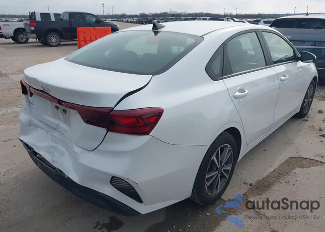 3KPF24AD1RE765767: 44414809