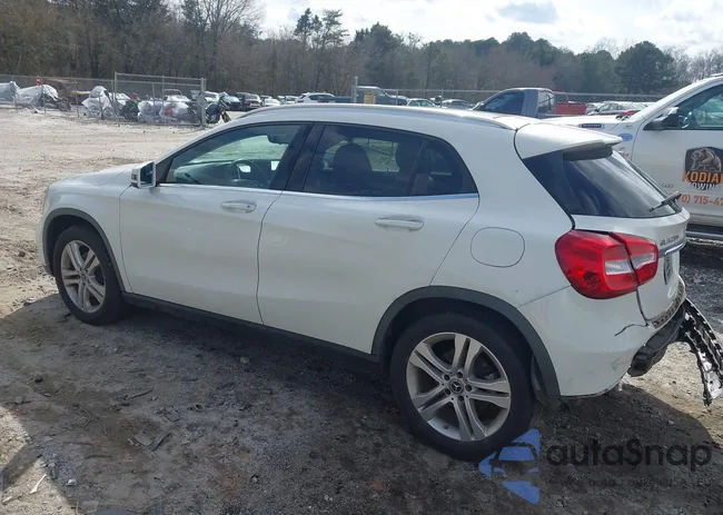 WDCTG4EB0JJ399928: 44416193