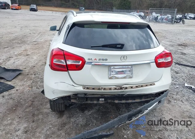 WDCTG4EB0JJ399928: 44416193