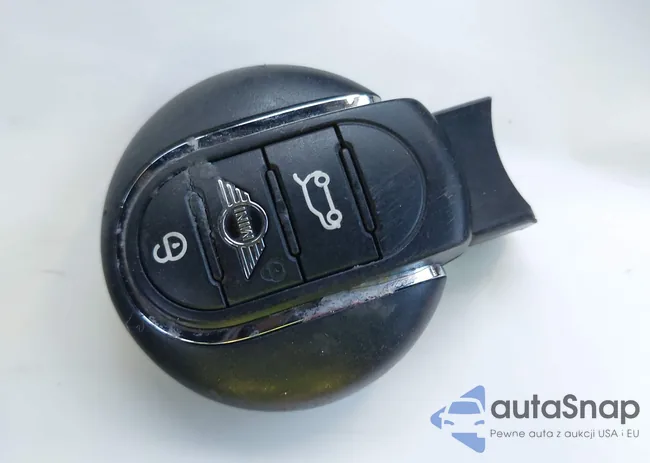 WMWXU9C0XL2M70982: 44416412