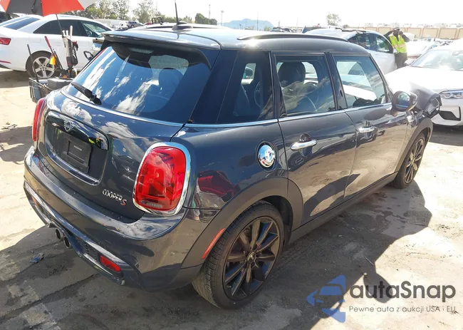 WMWXU9C0XL2M70982: 44416412