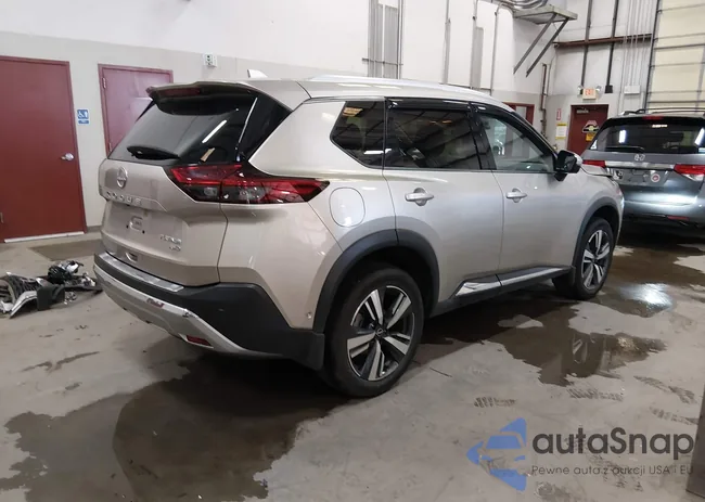 JN8BT3DD4PW320075: 44415538