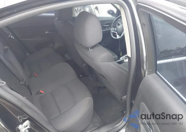 1G1PC5SB2E7405527: 44415541