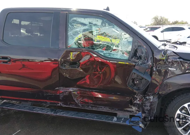 1FTEW1CG0JKD18323: 44415579