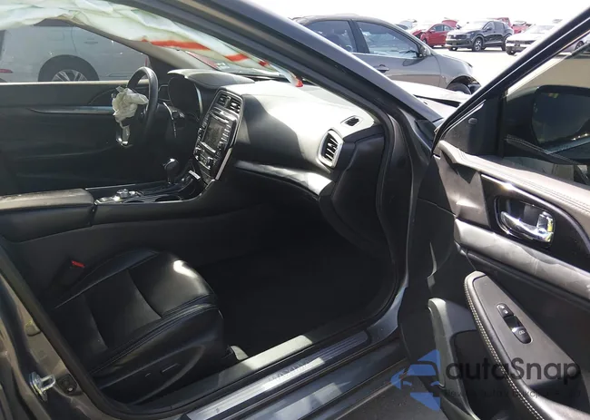 1N4AA6CV3LC367303: 44415638