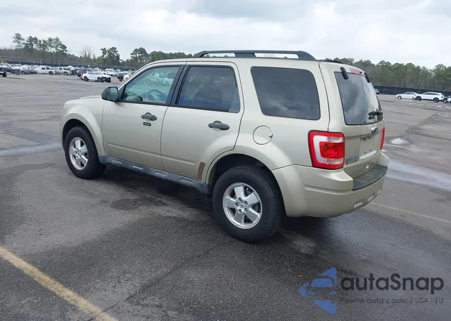 1FMCU0D77CKB87508: 44415645