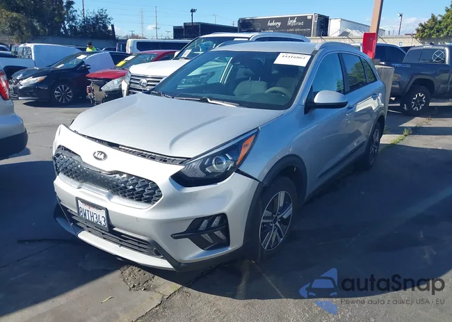 KNDCB3LC8M5464581: 44416861