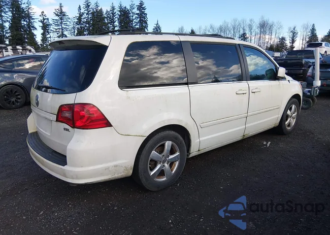 2V8HW54X89R502459: 44416952