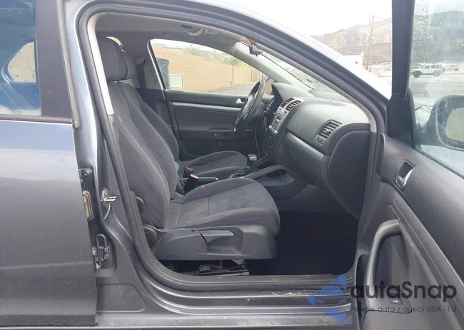 3VWPF71K77M201467: 44417020