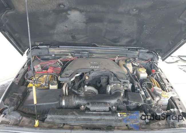 1C4HJXDG8JW171528: 44417072