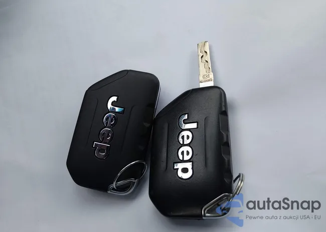 1C4HJXDG8JW171528: 44417072