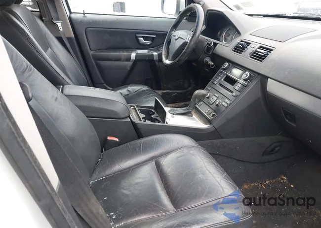 YV4952CZ9D1646827: 44417123