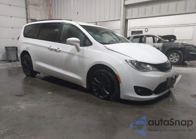 2C4RC3BG3LR267802: 44417153