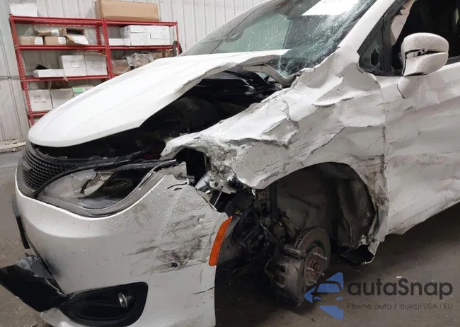 2C4RC3BG3LR267802: 44417153