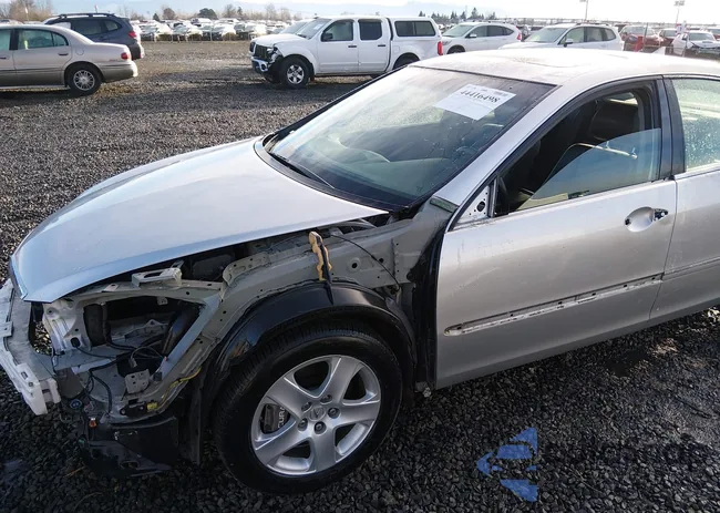 JH4KB16526C006495: 44416498