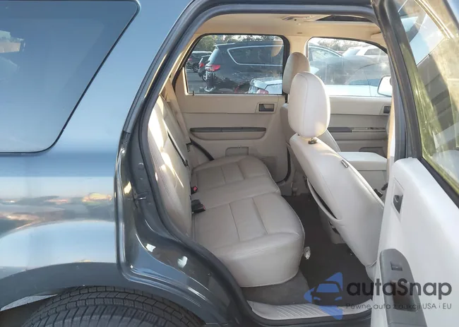 1FMCU49H68KA77890: 44416625