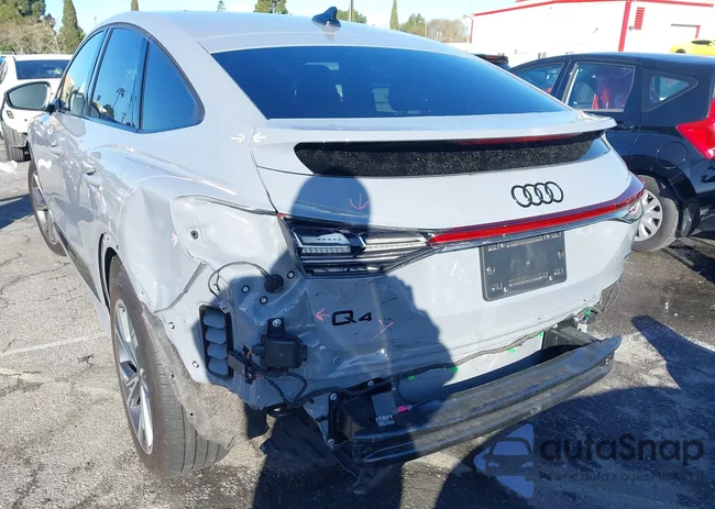 WA13UBFZ8RP082464: 44416627