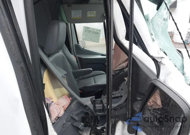 1FTYR3XG8GKB23895: 44417872