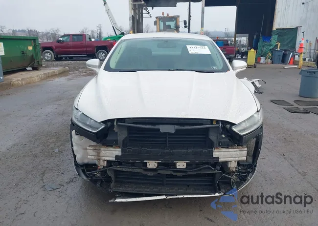 3FA6P0HR5DR240679: 44417912