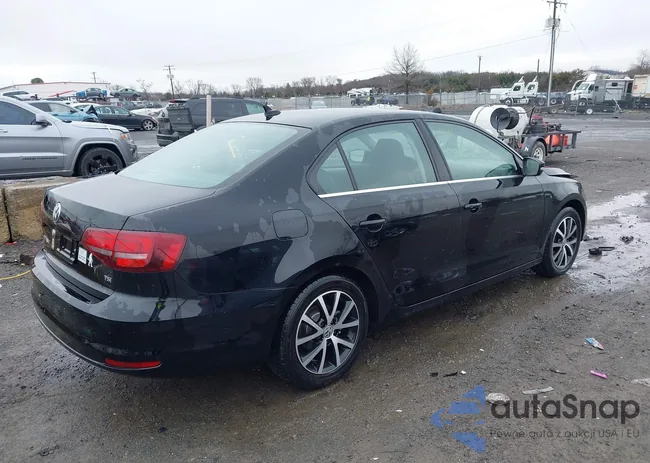 3VWDB7AJ5HM293993: 44418159