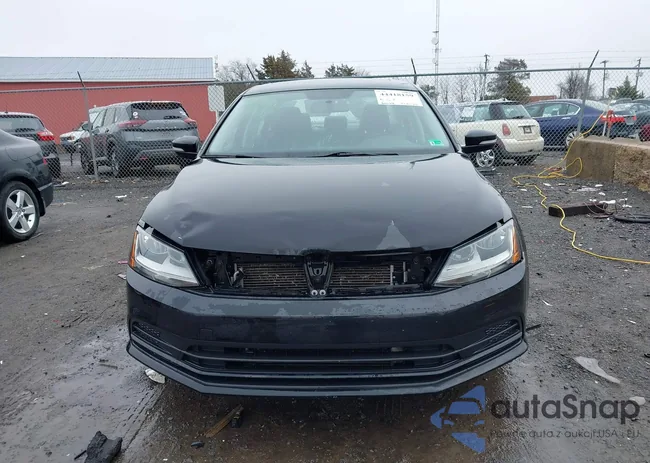 3VWDB7AJ5HM293993: 44418159