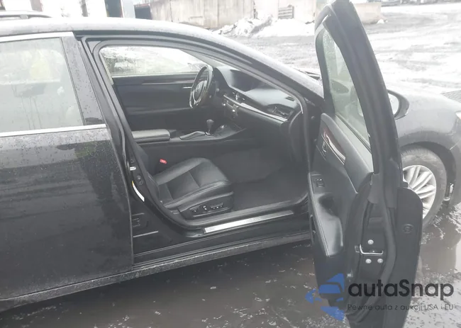 JTHBK1GG1D2011593: 44418179