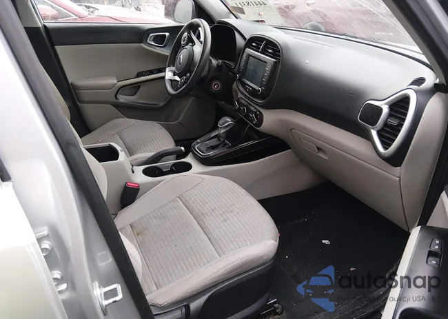 KNDJ23AU2L7024104: 44418311