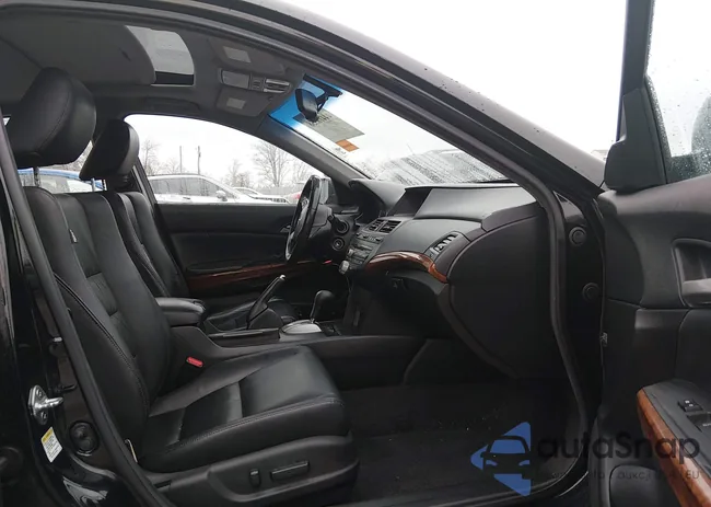 1HGCP2F84CA107859: 44418338