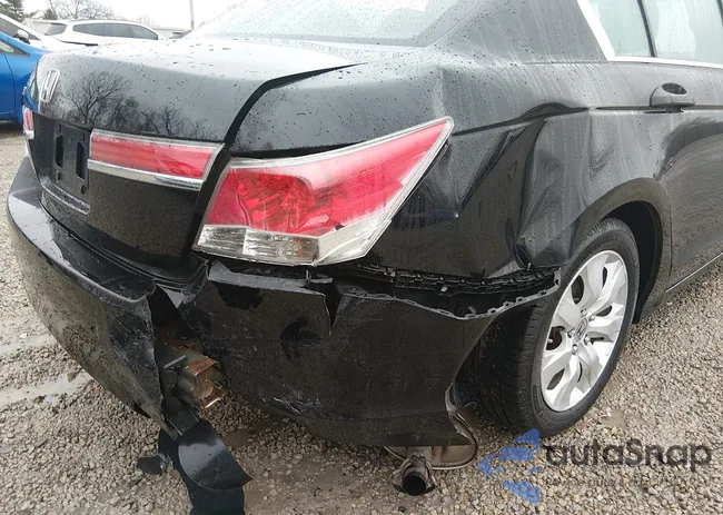 1HGCP2F84CA107859: 44418338